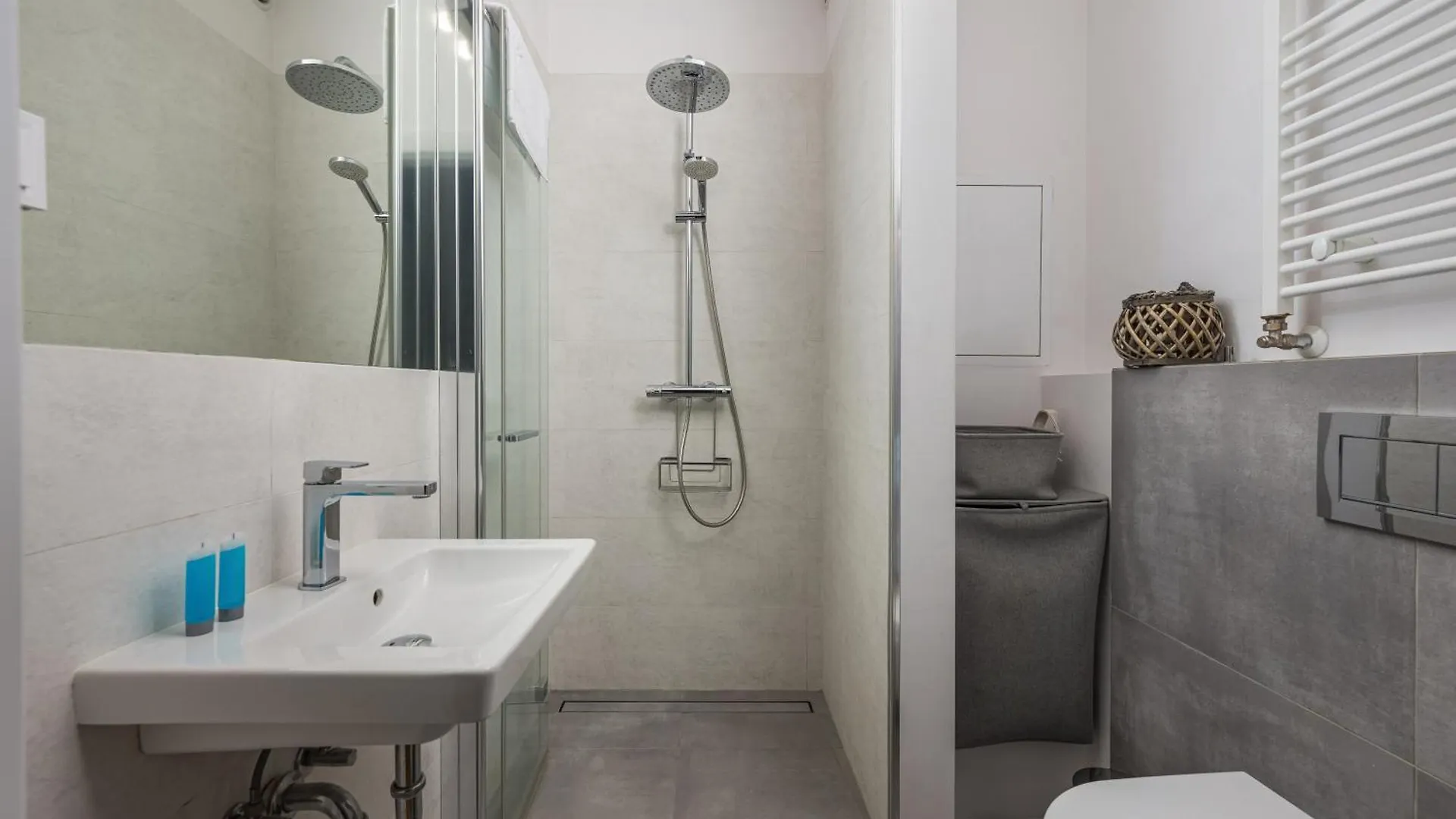 Wola Pawia Comfort Studio Warsaw 0*,  Poland